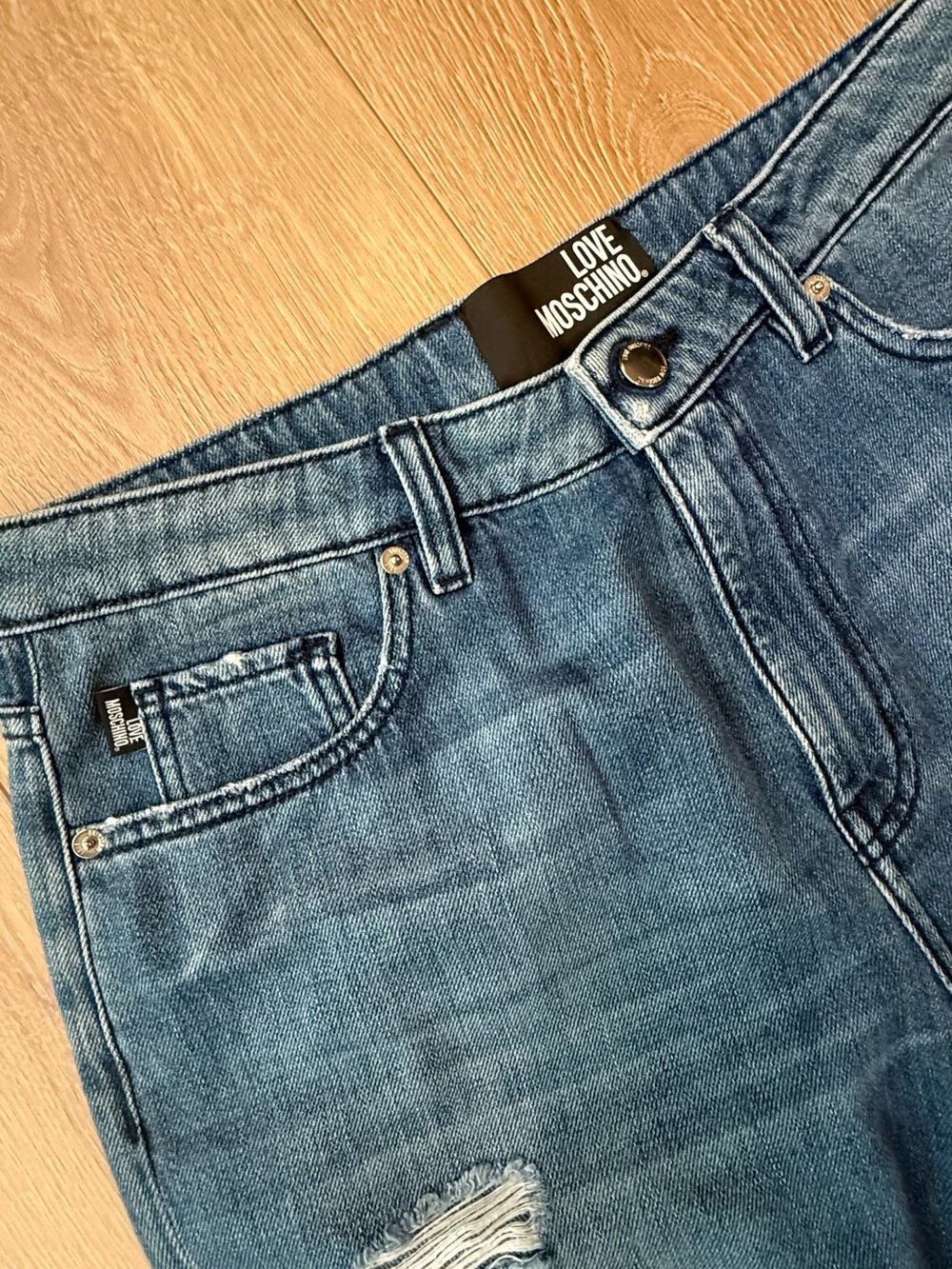 Moschino jeans - Picture 3 of 7